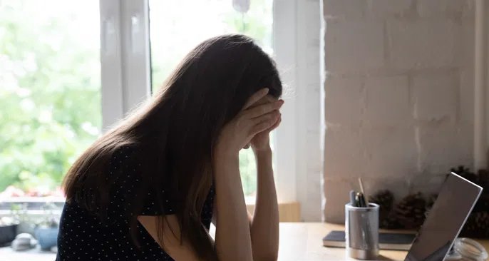 Estafa mental: entenda sintomas, causas e principais formas de tratamento - Imagem do artigo