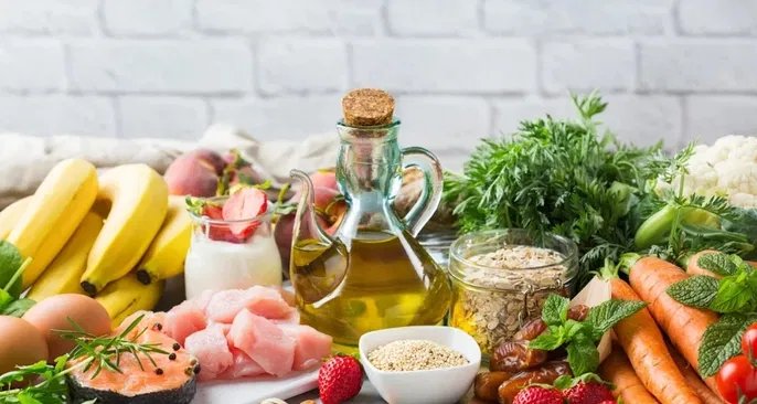 Dieta mediterrânea ganha destaque por prevenir doenças cardíacas e auxiliar na perda de peso - Imagem do artigo