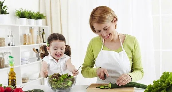 Falta de apetite infantil: orientações práticas e uso seguro de vitaminas - Imagem do artigo