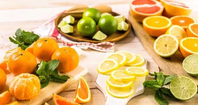 21 alimentos com maior teor de vitamina C e quanto consumir por dia - Imagem do artigo