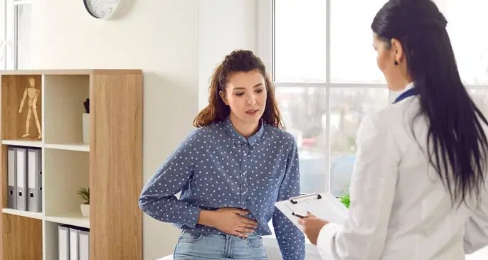 Diarreia, dor no abdome e sangue nas fezes podem sinalizar diverticulite - Imagem do artigo