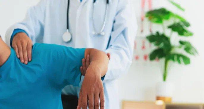Capsulite adesiva: inflamação que trava o ombro pode exigir até cirurgia - Imagem do artigo