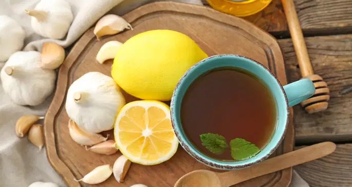 Chá de alho: benefícios, receitas e cuidados no consumo - Imagem do artigo