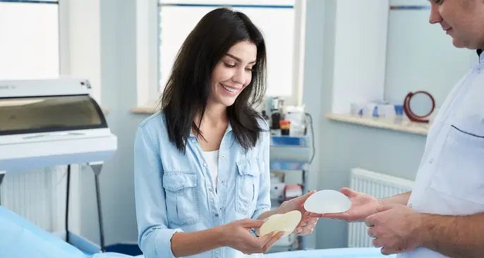 Reconstrução mamária: cirurgia reparadora após mastectomia tem opções com implante, expansor ou tecido autólogo - Imagem do artigo