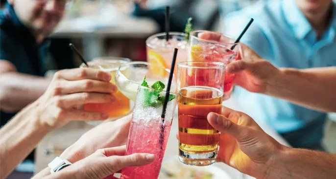 Principais tipos de bebidas alcoólicas, valores calóricos e limites seguros de consumo - Imagem do artigo